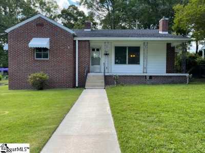 Home For Sale in Greenwood, South Carolina