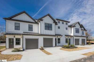 Home For Sale in Greer, South Carolina