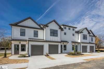 Home For Sale in Greer, South Carolina