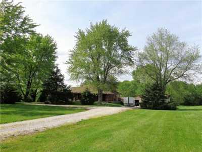 Home For Sale in Blue Mound, Illinois