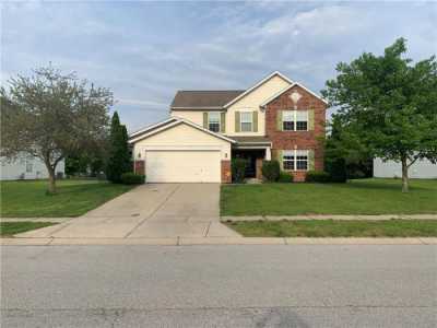 Home For Sale in Greenwood, Indiana