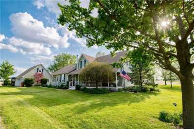 Home For Sale in Sheridan, Indiana