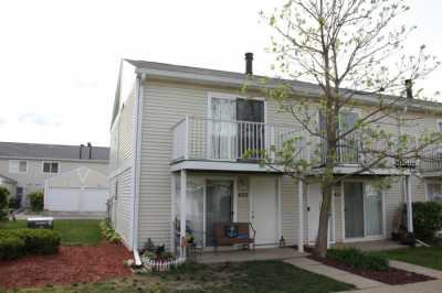 Home For Sale in Round Lake Beach, Illinois