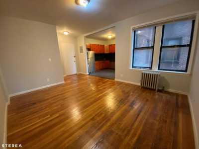 Apartment For Rent in Woodside, New York