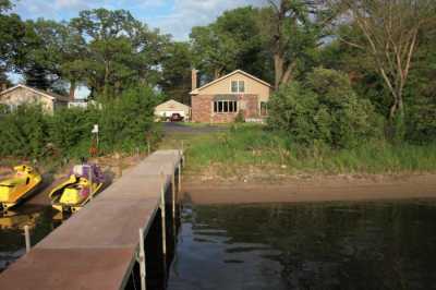 Home For Sale in Cary, Illinois