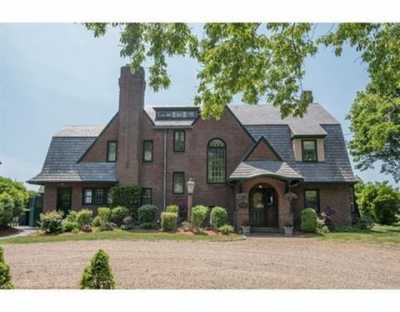 Home For Sale in Winthrop, Massachusetts