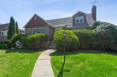 Home For Sale in Yonkers, New York