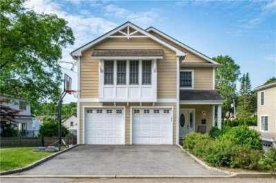 Home For Sale in Dobbs Ferry, New York