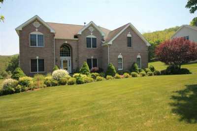 Home For Sale in East Fishkill, New York