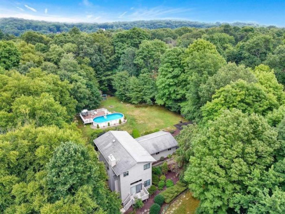 Picture of Home For Sale in East Fishkill, New York, United States