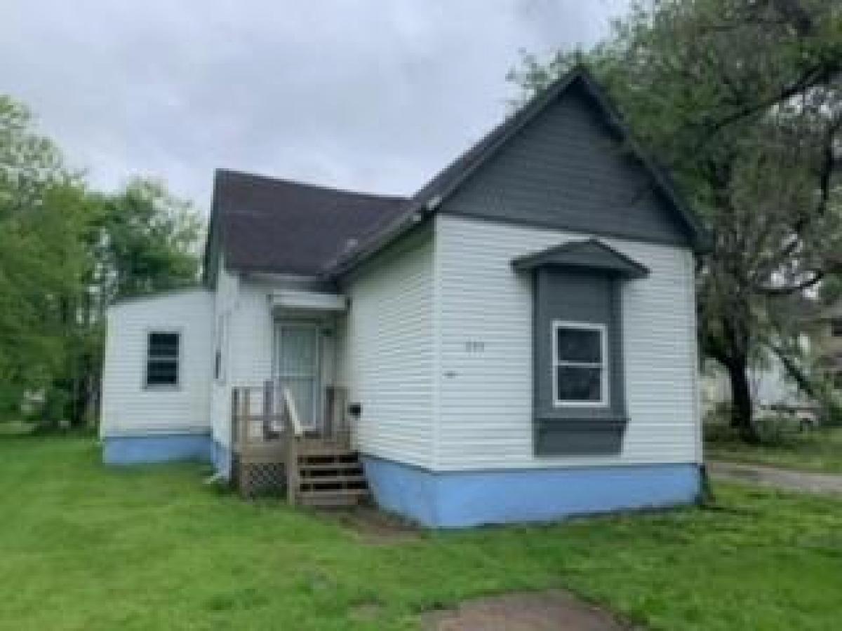 Picture of Home For Sale in Decatur, Illinois, United States