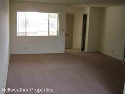 Apartment For Rent in Huntington Beach, California