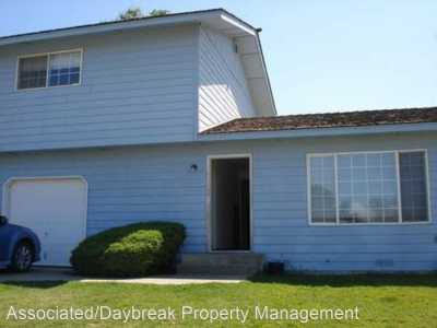 Apartment For Rent in Zillah, Washington