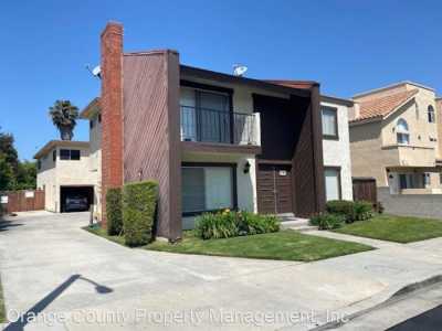 Apartment For Rent in Huntington Beach, California