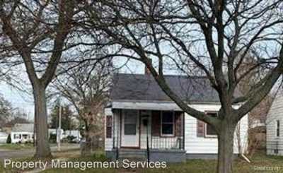 Home For Rent in Harper Woods, Michigan