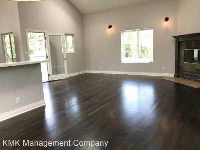 Apartment For Rent in Culver City, California