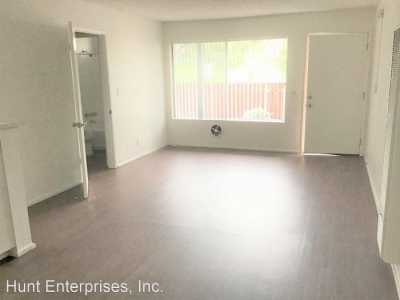 Apartment For Rent in 