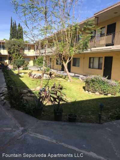Apartment For Rent in Van Nuys, California
