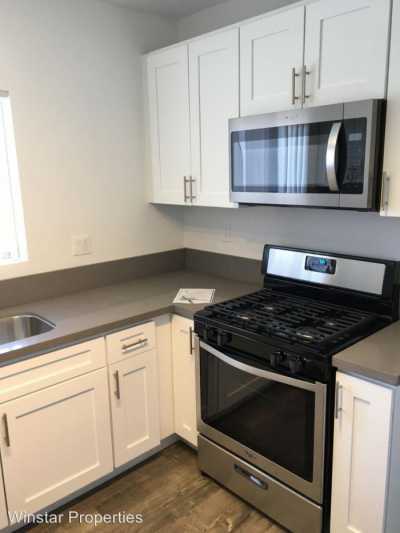 Apartment For Rent in Glendale, California