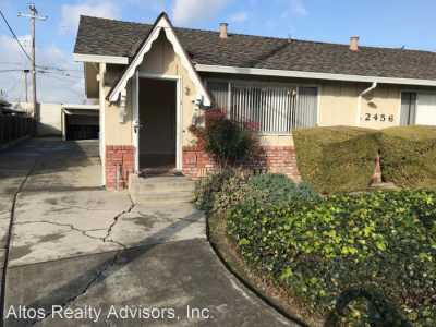 Apartment For Rent in 