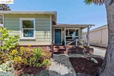 Home For Sale in El Cerrito, California