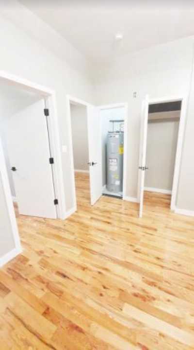 Home For Rent in Bronx, New York