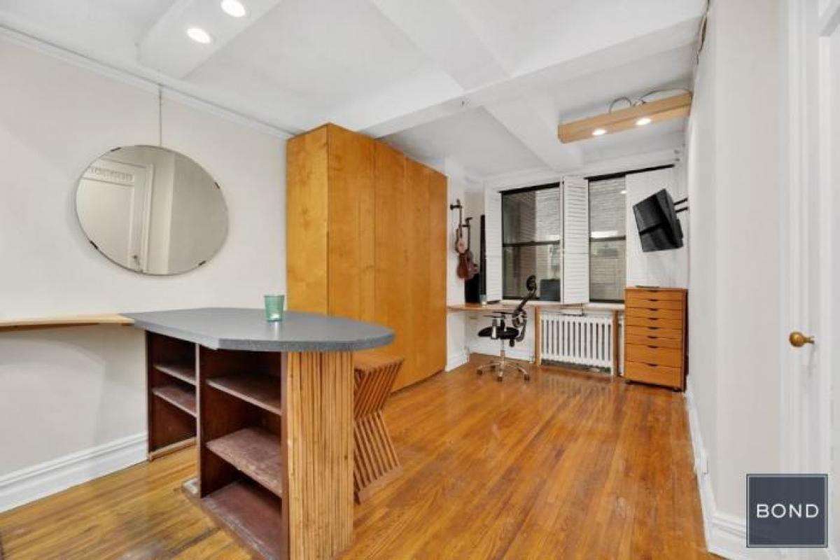 Picture of Apartment For Sale in Manhattan, New York, United States
