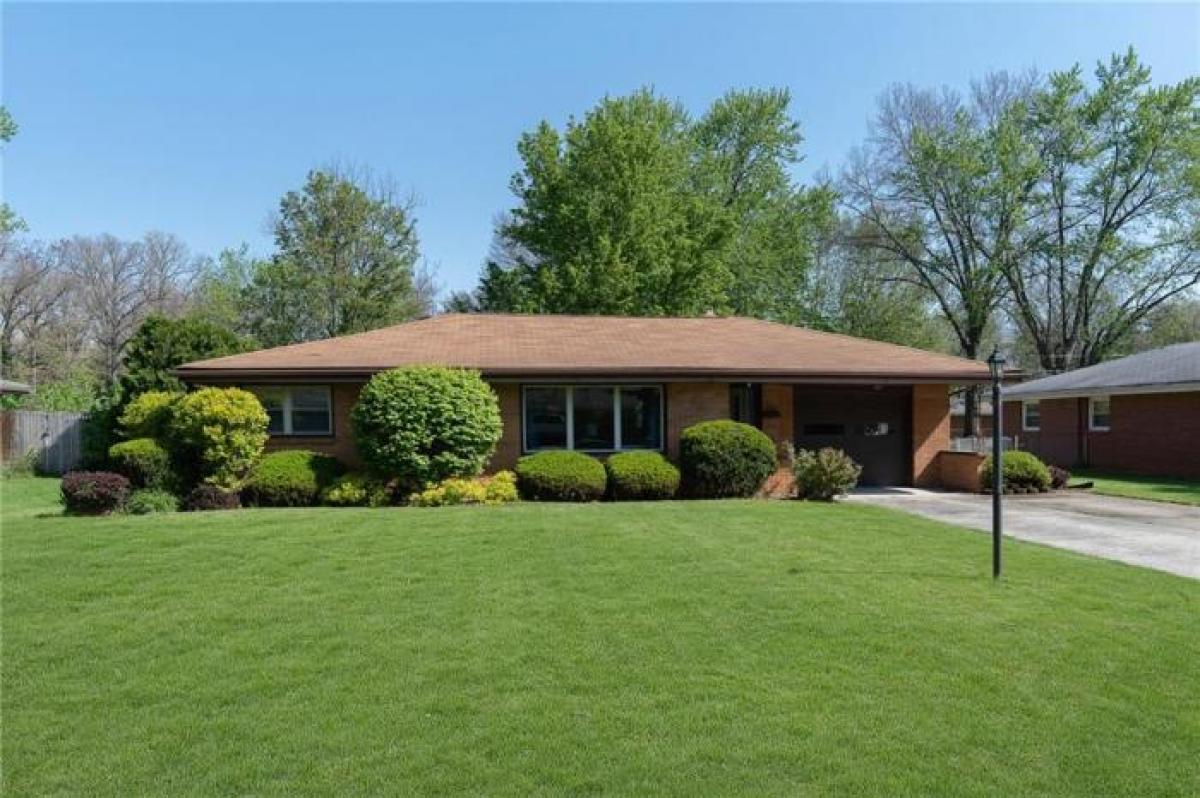 Picture of Home For Sale in Anderson, Indiana, United States