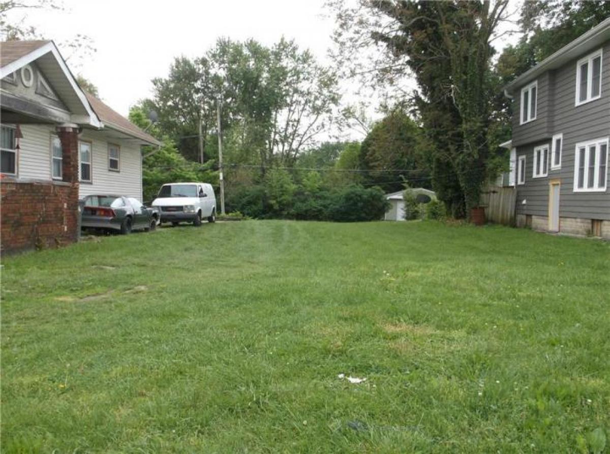 Picture of Residential Land For Sale in Indianapolis, Indiana, United States
