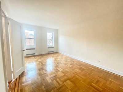 Apartment For Rent in Rego Park, New York
