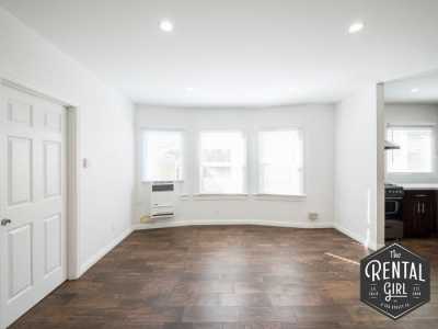 Apartment For Rent in Venice, California