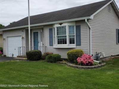 Home For Sale in Brick, New Jersey