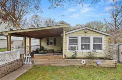 Home For Sale in Cortlandt Manor, New York