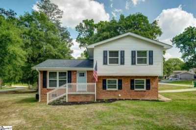 Home For Sale in Moore, South Carolina