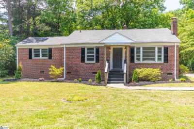 Home For Sale in Taylors, South Carolina