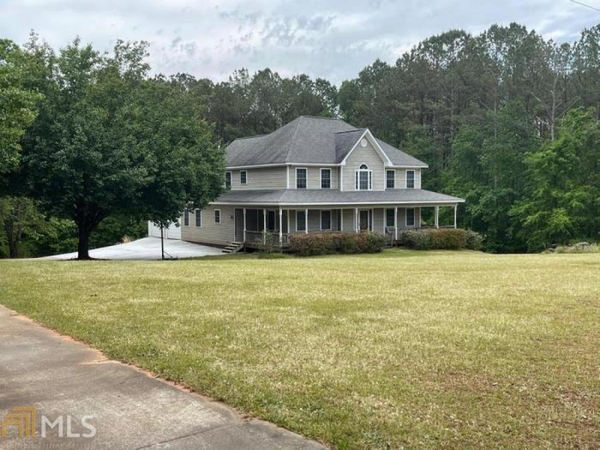 Picture of Home For Sale in Newnan, Georgia, United States