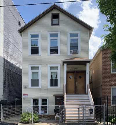 Multi-Family Home For Sale in Chicago, Illinois
