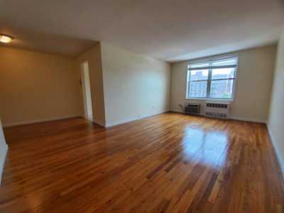 Apartment For Rent in Forest Hills, New York