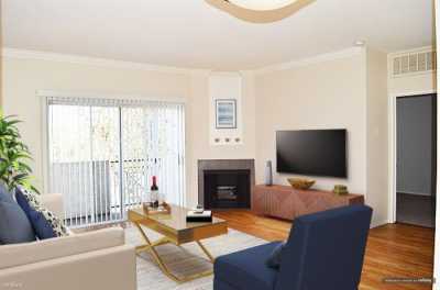 Apartment For Rent in Burbank, California