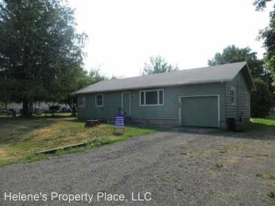 Home For Rent in Albion, Washington