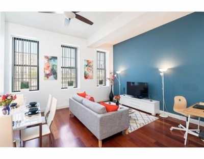 Apartment For Sale in Cambridge, Massachusetts