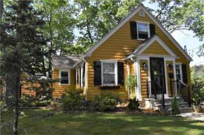 Home For Sale in Warwick, Rhode Island