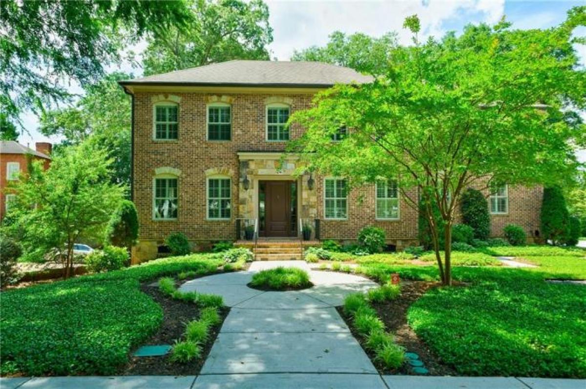 Picture of Home For Sale in Roswell, Georgia, United States