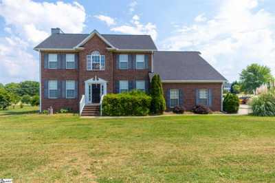 Home For Sale in Pelzer, South Carolina