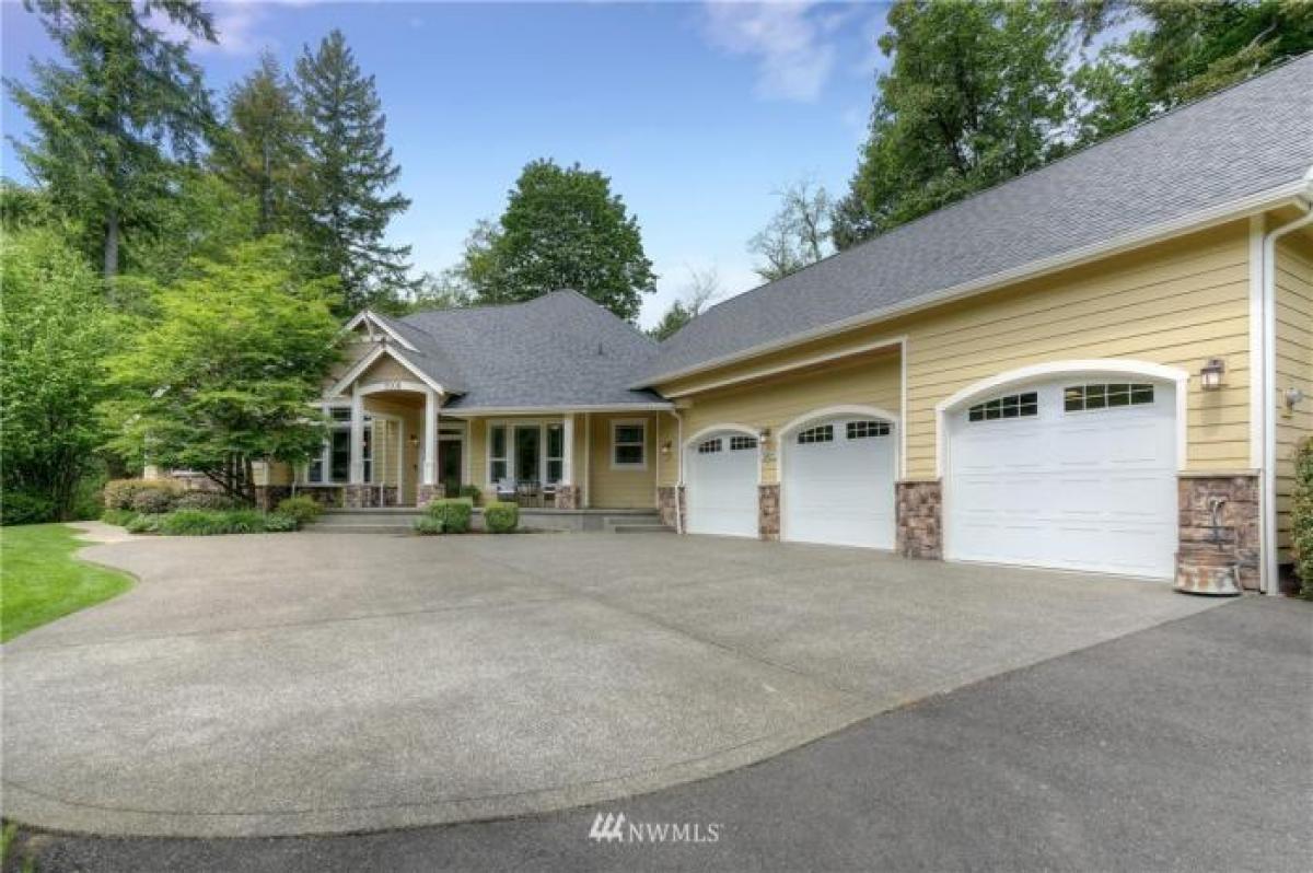 Picture of Home For Sale in Olympia, Washington, United States
