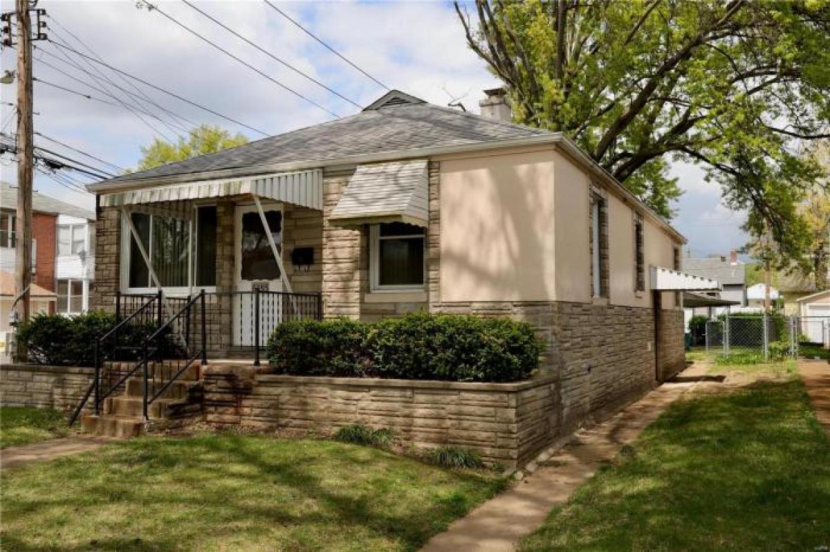 Picture of Home For Sale in Lake Saint Louis, Missouri, United States