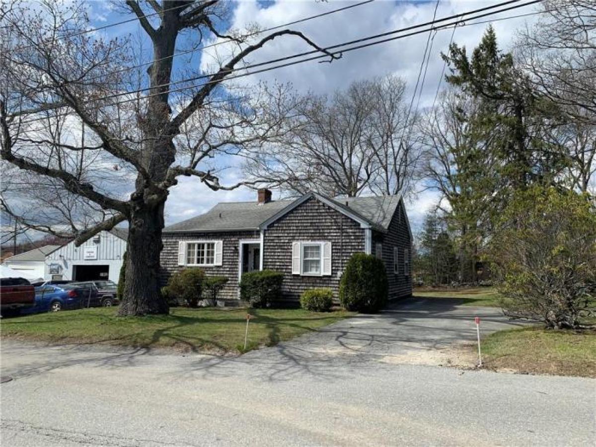 Picture of Home For Sale in Warren, Rhode Island, United States