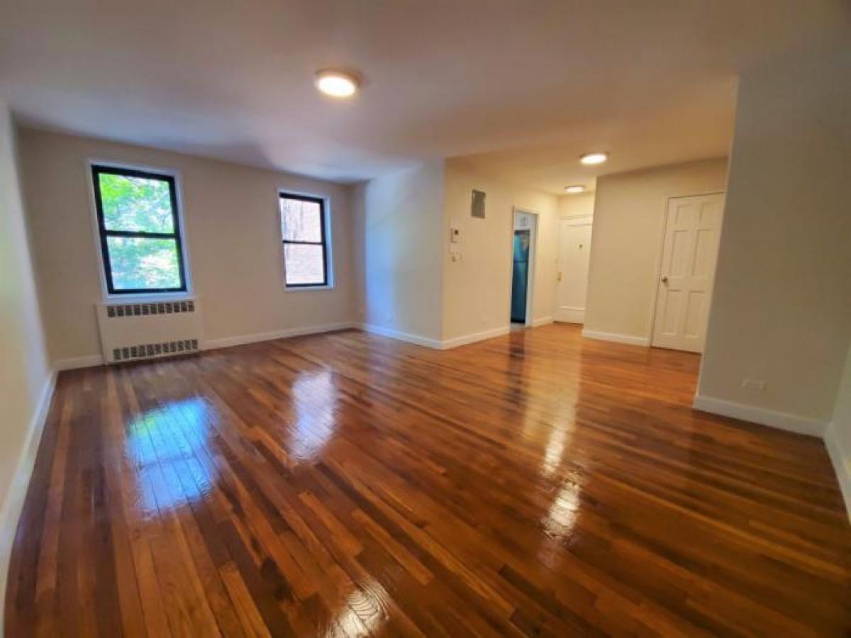 Picture of Apartment For Sale in Forest Hills, New York, United States
