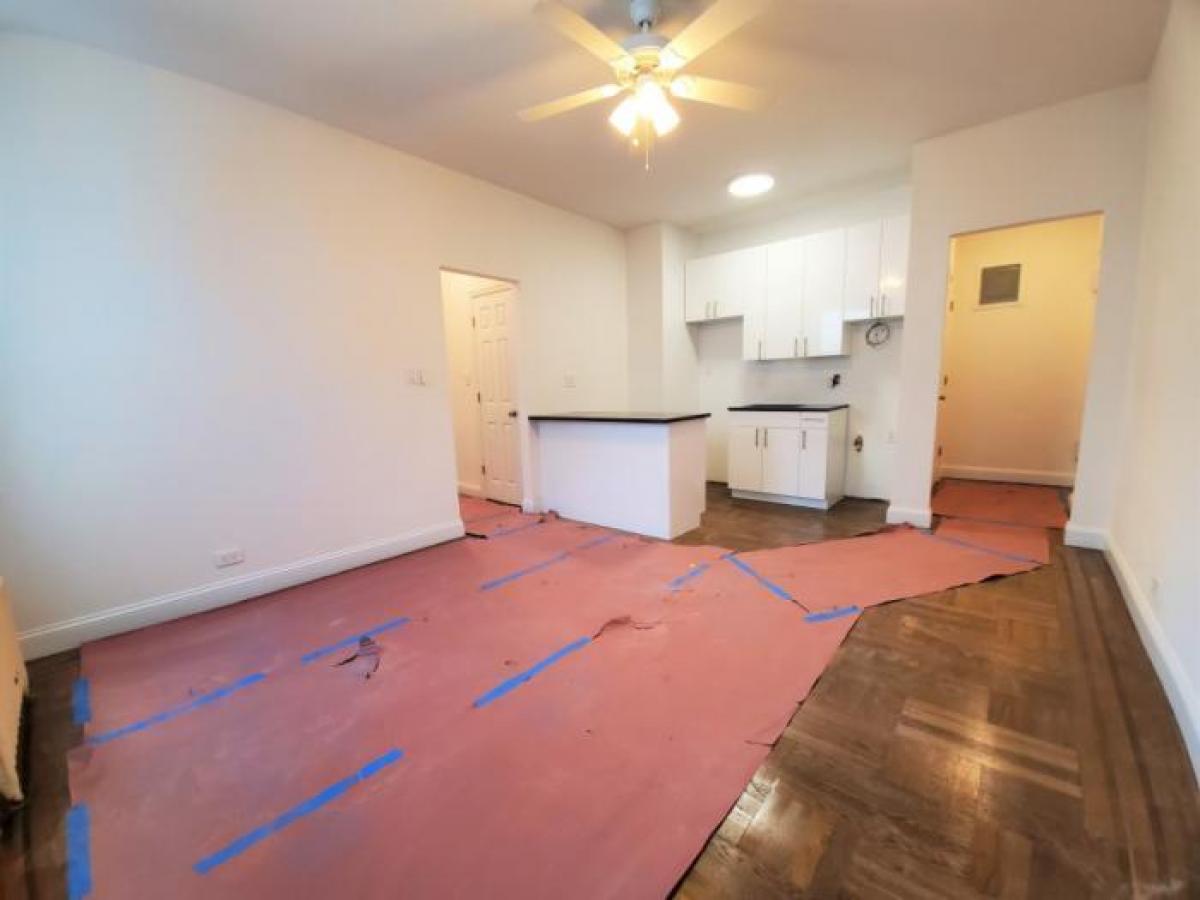 Picture of Apartment For Sale in Sunnyside, New York, United States