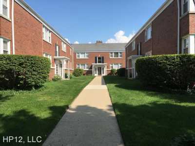 Apartment For Rent in Highland Park, Illinois